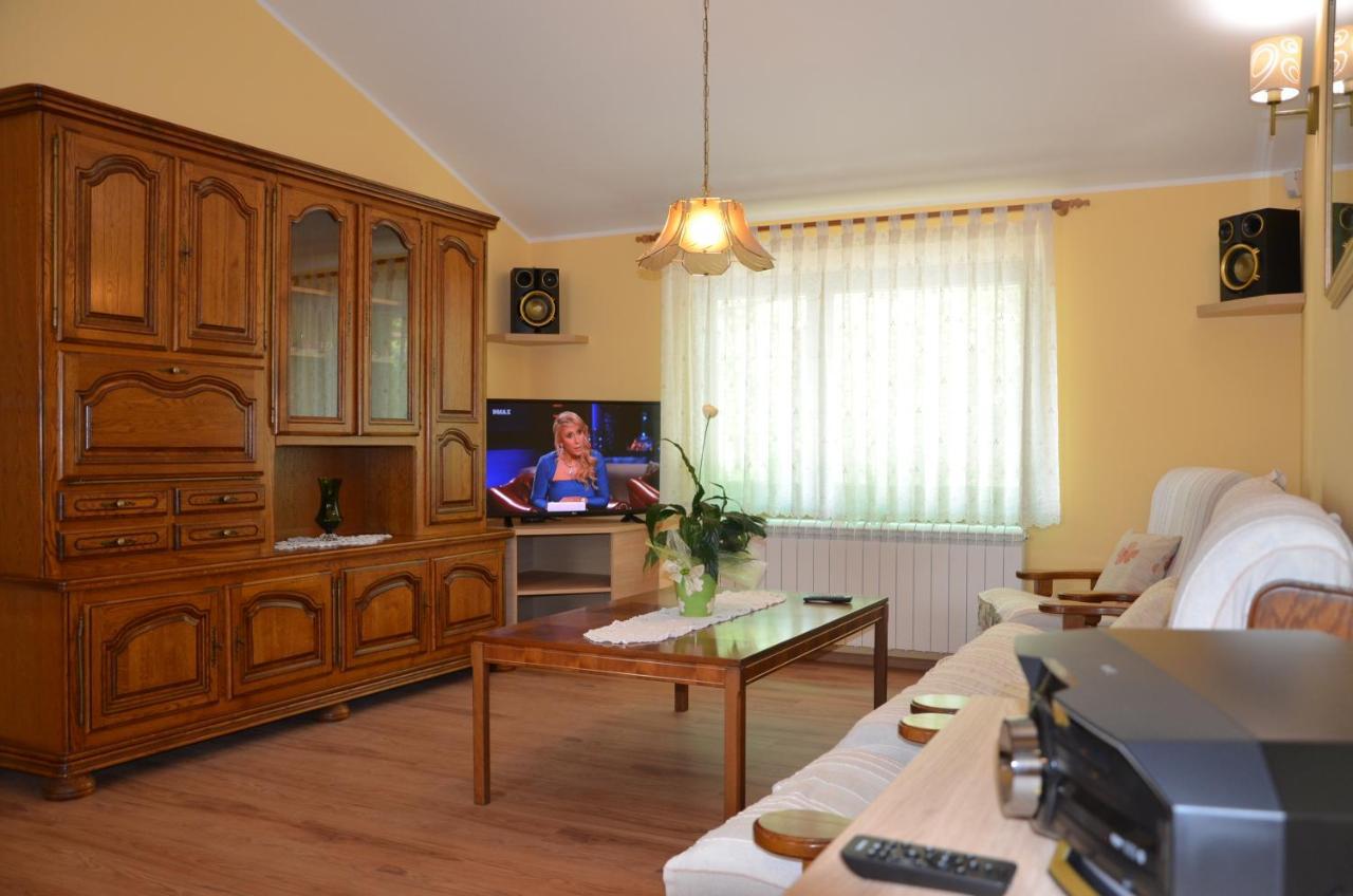 Villa Fragola - Holiday House With Large Garden Tinjan Kültér fotó